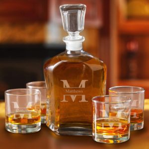 personalized whiskey glasses decanter set, drinking gift for golfers
